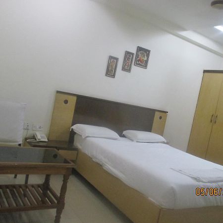 A.R Grand Hotel Visakhapatnam Extérieur photo