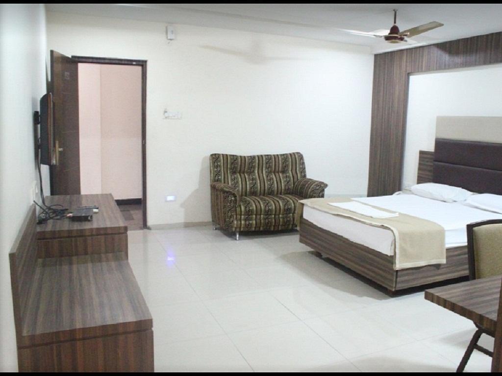 A.R Grand Hotel Visakhapatnam Extérieur photo