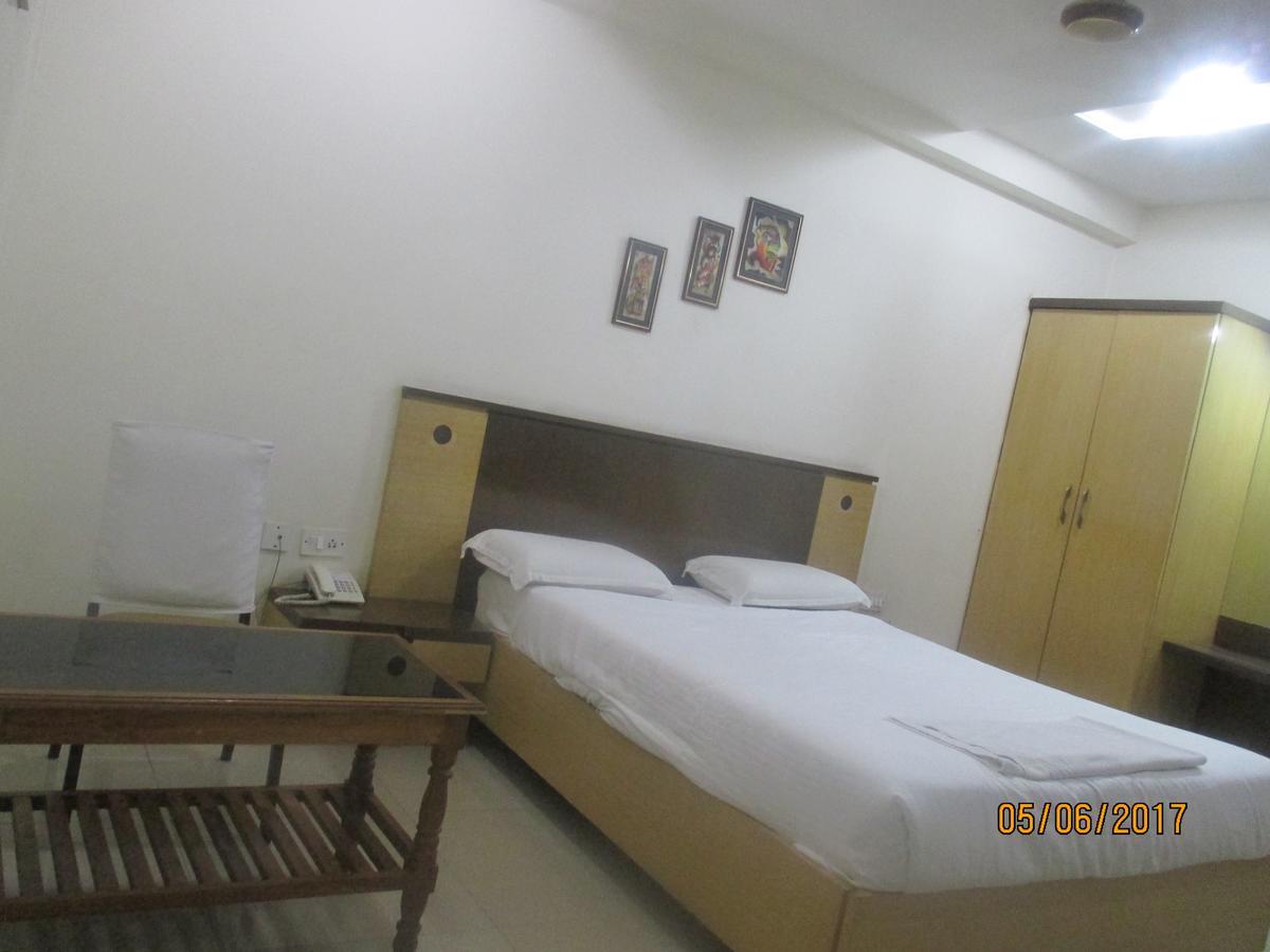 A.R Grand Hotel Visakhapatnam Extérieur photo