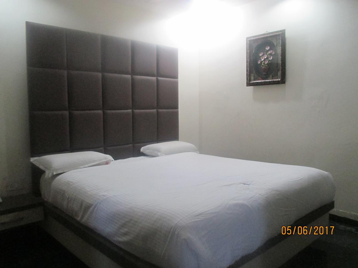 A.R Grand Hotel Visakhapatnam Extérieur photo